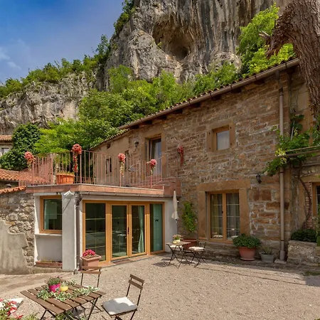 Under The Rock House In Osp With Hot Tub Apartment Exterior photo